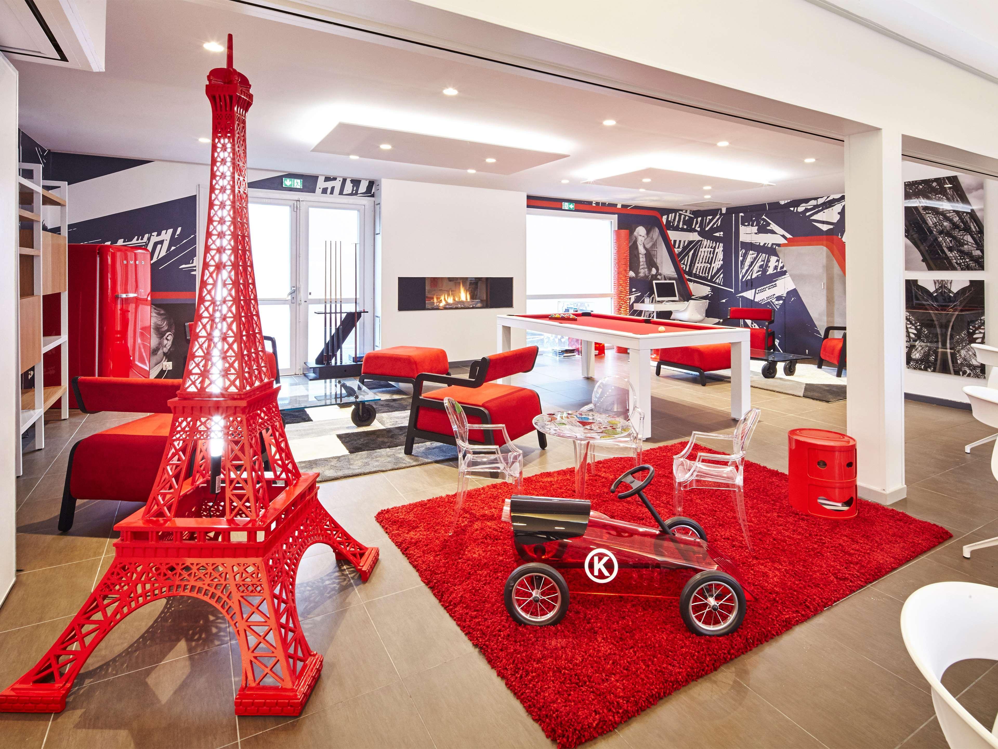 Kyriad Centre - Parc Des Expositions Hotel